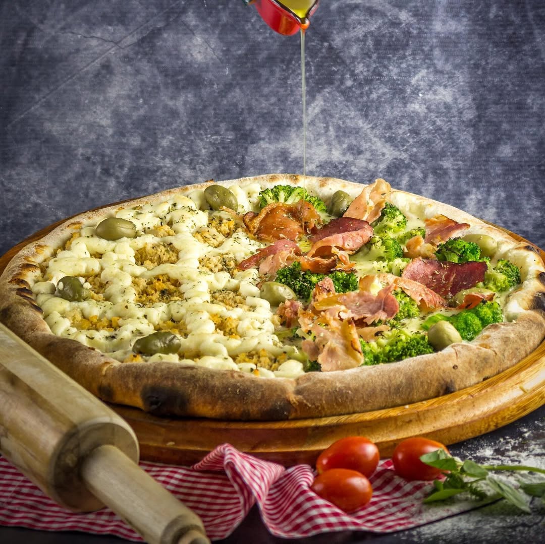Pizzas artesanais da San Remo Padaria — doces e salgadas